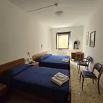 Casa Per Ferie Casa Cabrini 호텔 *