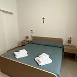 Casa Per Ferie Casa Cabrini 호텔 *