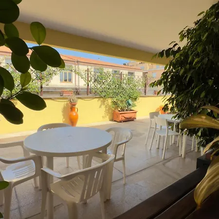 Casa Per Ferie Casa Cabrini Hotel *