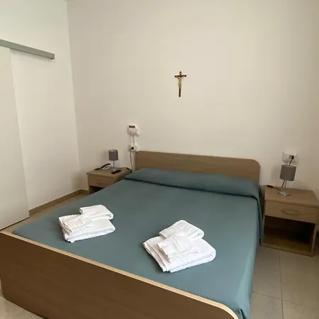 Casa Per Ferie Casa Cabrini Hotel *